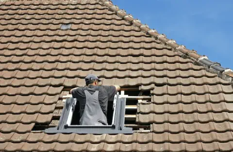Pose de velux - Ville-Saint-Jacques